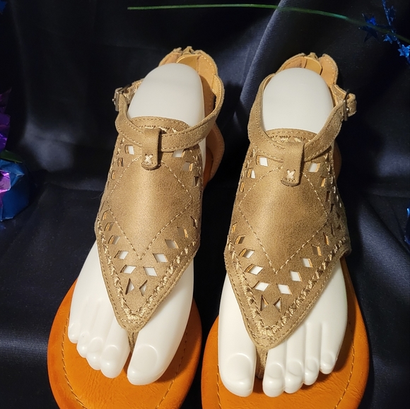 Lady's letter sandles - Picture 2 of 5